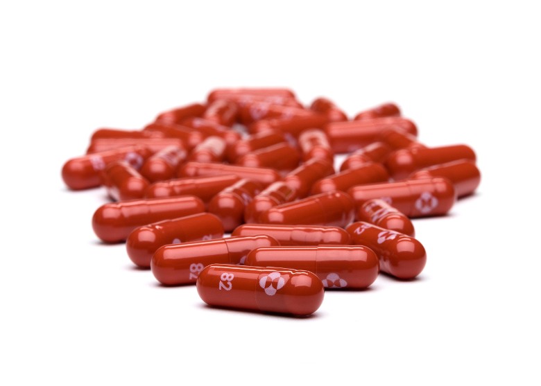 美国药厂默克公司的新冠病毒口服药物“Molnupiravir”预防入院及死亡的有效率仅30%