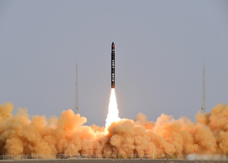 中国民营星河动力航天公司谷神星一号运载火箭顺利升空 实现首次一箭多星商业发射