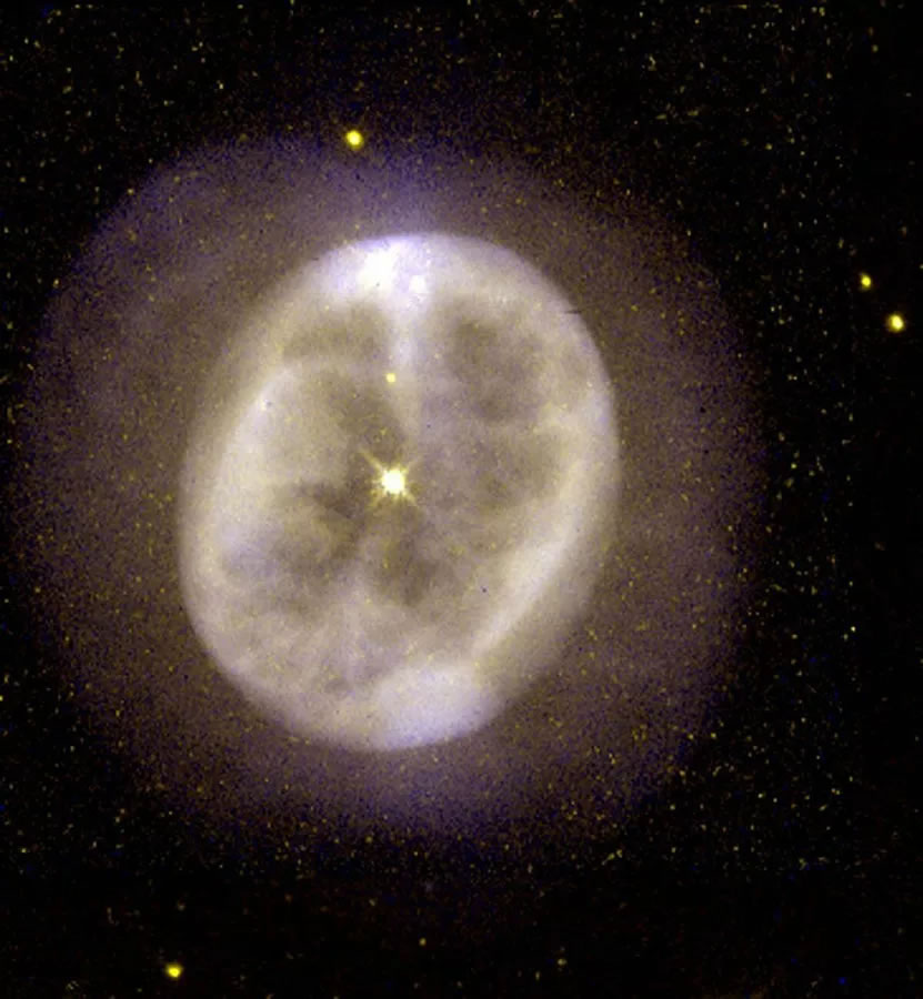 哈勃太空望远镜2022年首张图片“你好，2022！”：猎户座行星状星云NGC 2022