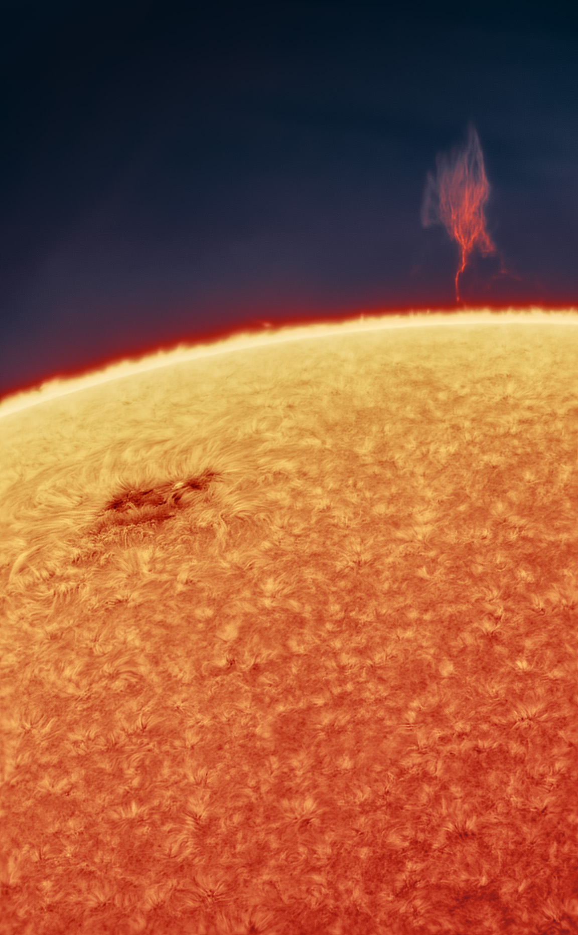 天体摄影师安德鲁·麦卡锡成功拍摄到太阳表面的