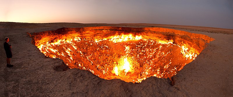 土库曼斯坦政府宣布将扑灭“地狱之门”天然气坑洞大火