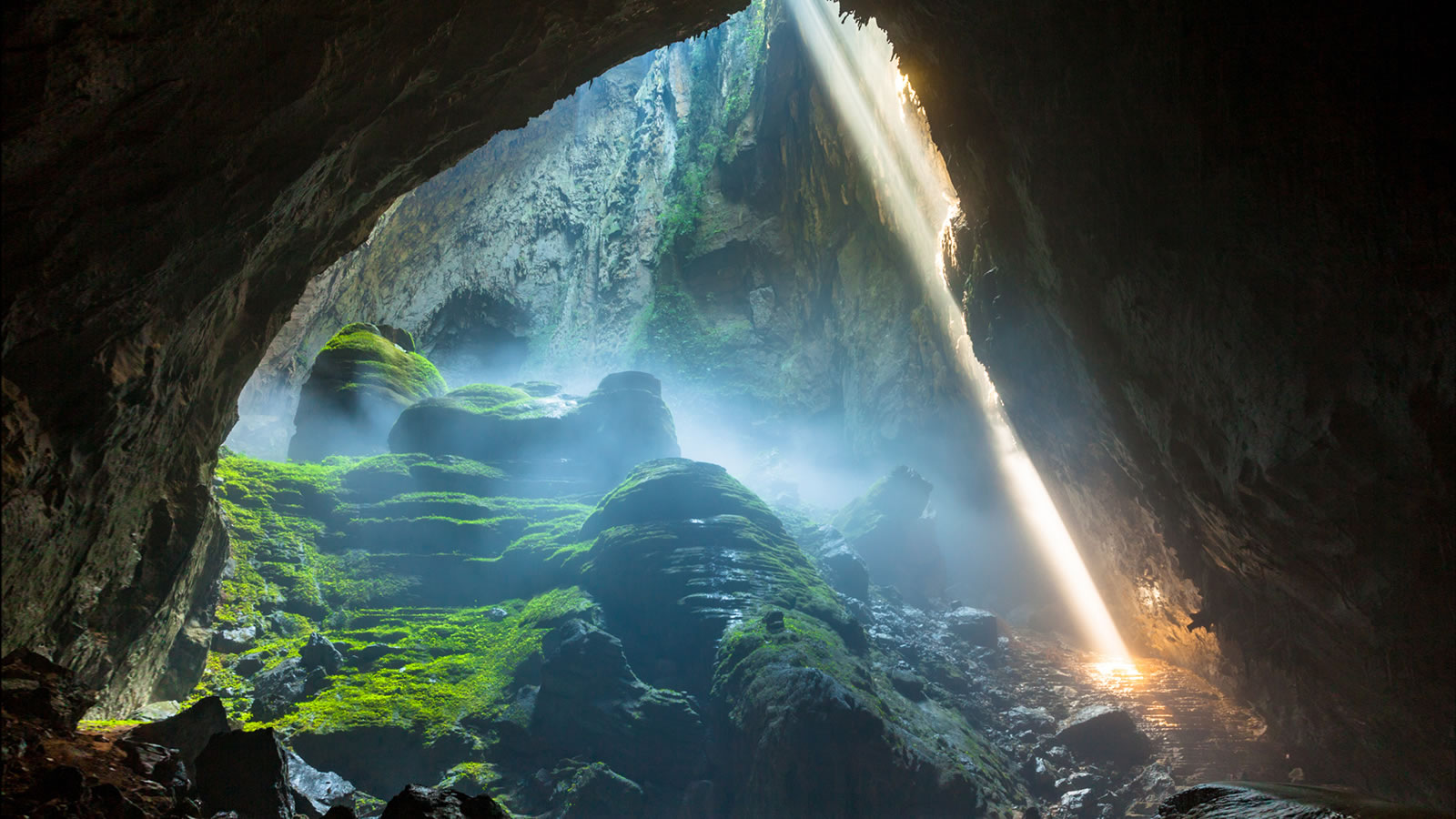 世界最大洞穴——越南峰牙己榜国家公园山水洞（韩松洞）可以容纳整个纽约市