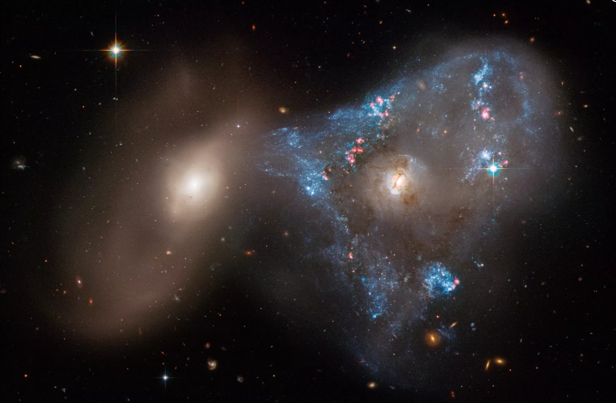 NGC 2445NGC 2444Arp 143ϵ첻ѰλԾγ