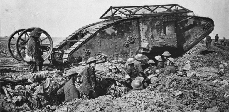 Mark I坦克在索姆河战役首次亮相。