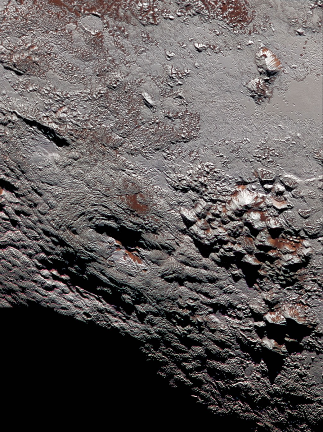 矮行星冥王星在较近期出现过冰火山活动 有些火山最高达7千米