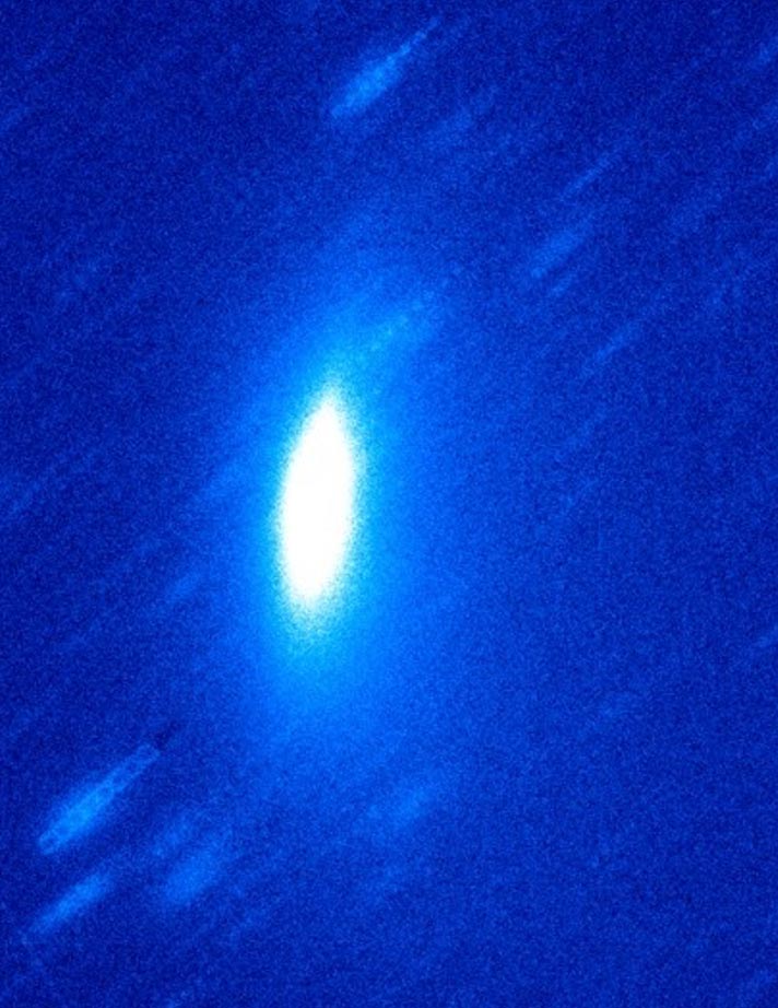 遥远长周期彗星的衰落开始于通过土星之前