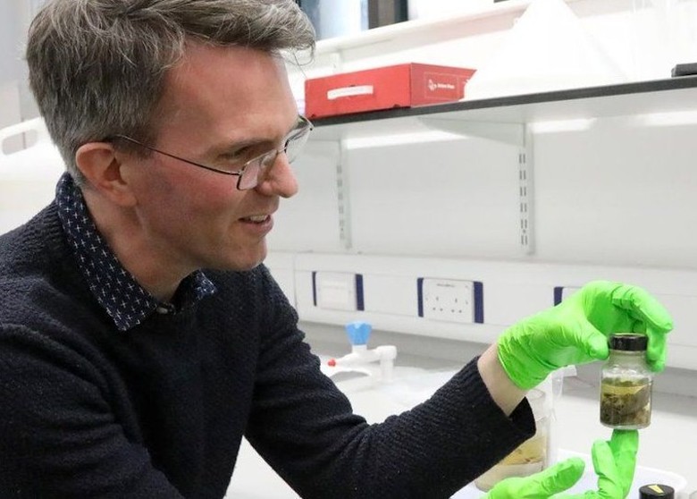 ���Ŵ�ѧ����ѧ����ݷ�����û150��֮�õ�Ѽ���ޱ걾 Ϊ����֧�ֽ����۵���Ҫ֤��