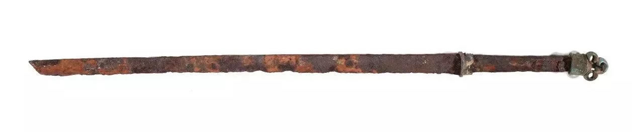 俄罗斯滨海波克罗夫卡村发现朝鲜三国时代的剑 有1500年历史