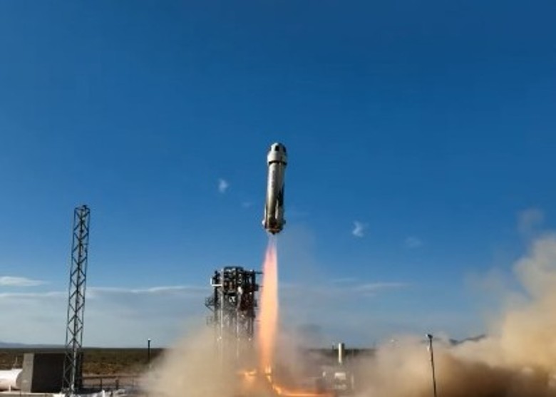 美国太空公司蓝色起源的载人火箭新谢泼德号载着6名旅客进入亚轨道空间观光