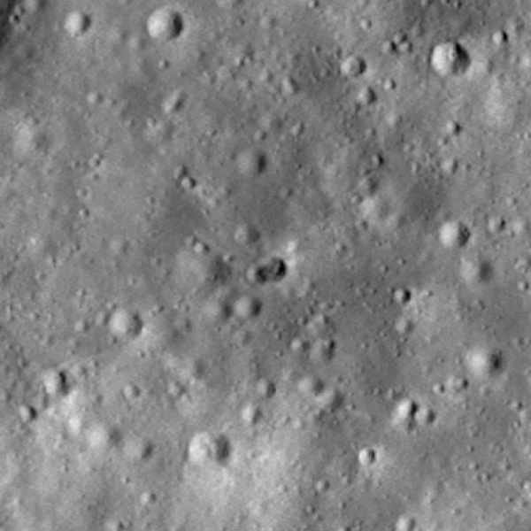 NASA月球勘测轨道器发现月球上的神秘火箭撞击坑