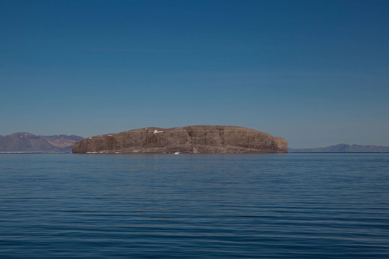 让加拿大和丹麦打起“威士忌战争”的极区小岛——汉斯岛Hans Island