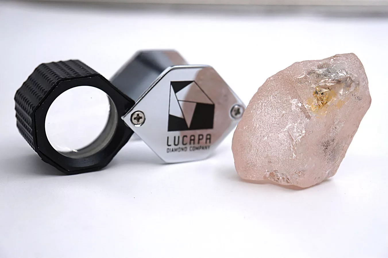 安哥拉发现可能是近300年来最大粉色钻石