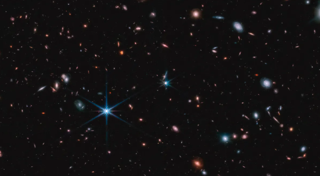 NASA詹姆斯·韦伯太空望远镜JWST捕捉到迄今为止最大图像 揭示令人惊叹的星系集合