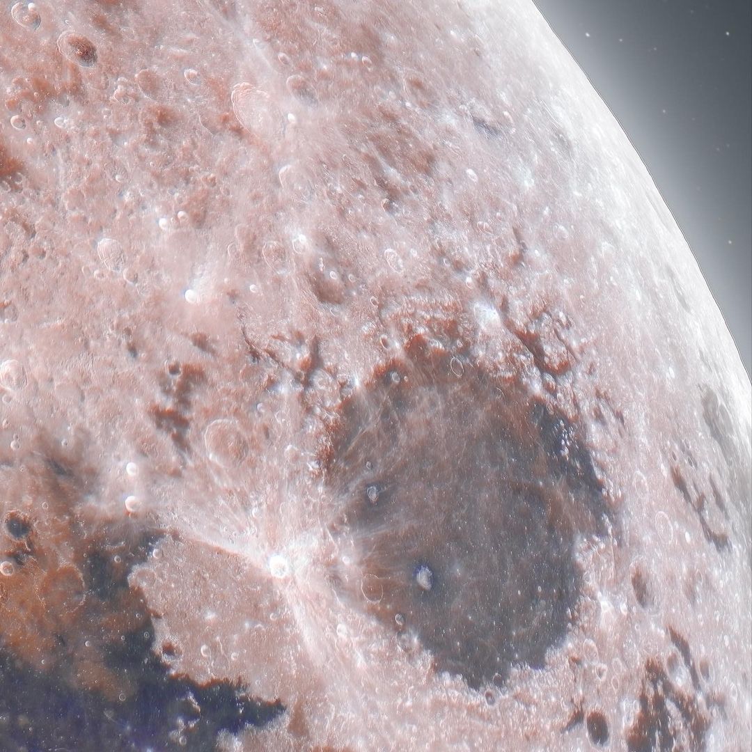 天文摄影师Andrew McCarthy分享壮观月球细节照片