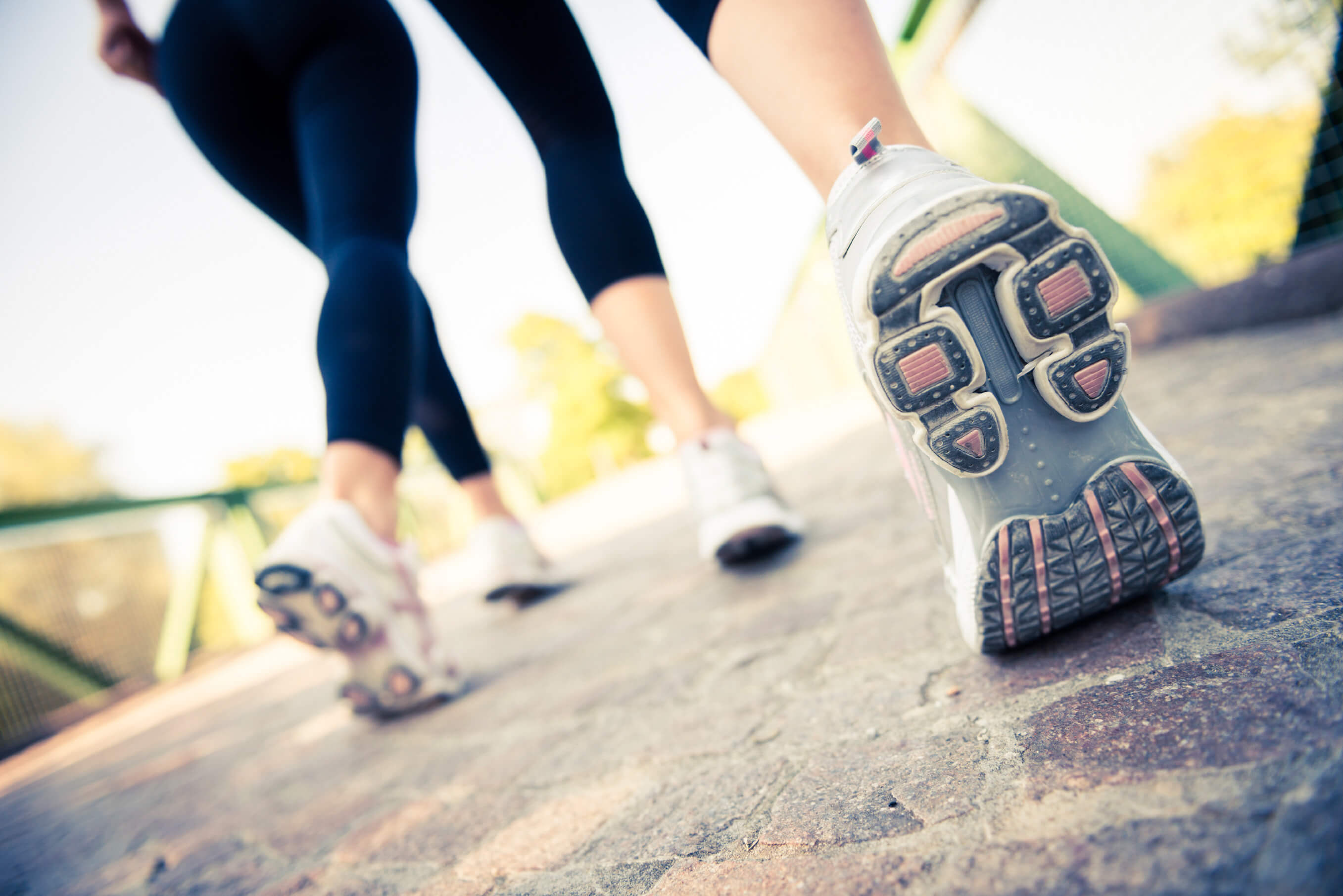 新研究证实每天走1万步是实现最佳健康效果的理想步数 步速更快效果更佳
