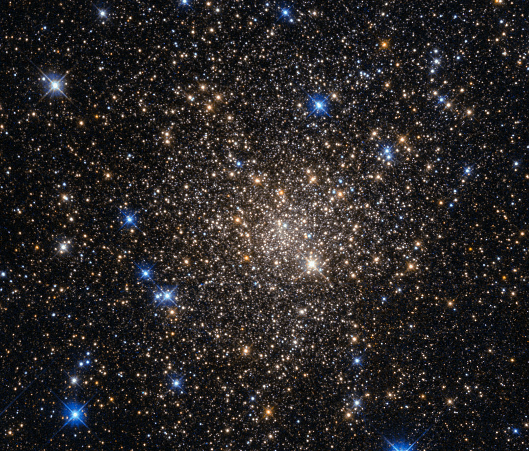 哈勃太空望远镜拍摄的天蝎座球状星团Terzan 1