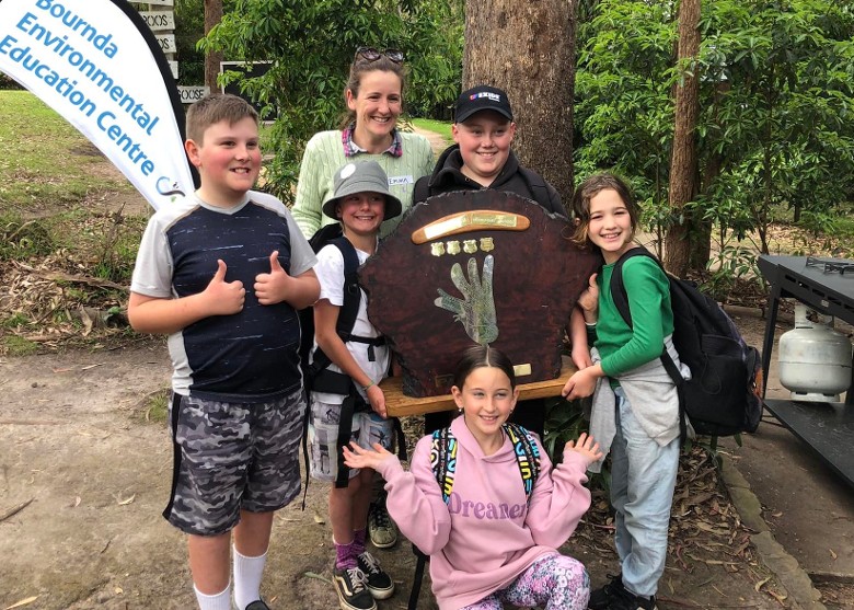 澳洲伯恩达鸟叫奥林匹克在新南威尔士省贝加谷复办 模仿国王鹦鹉叫声的少女夺冠