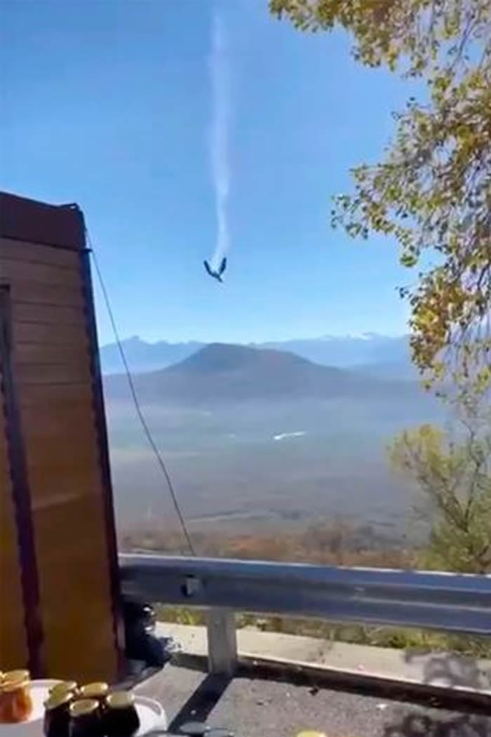 ����˹Ů�οʹ�˻�����۹�ʱʧȥ���Ƶ���׹��