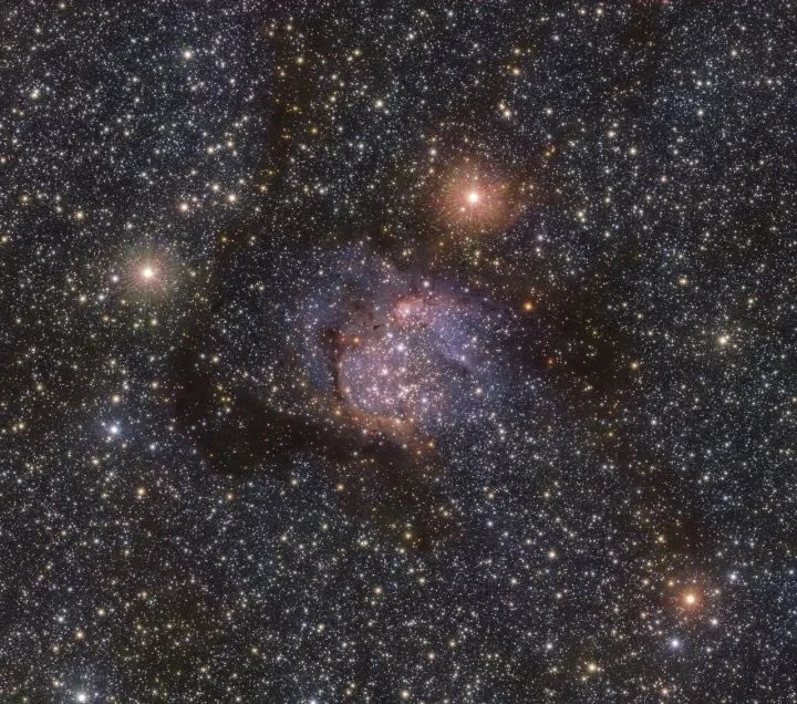 欧洲南方天文台拍摄6000光年外巨蛇座星云Sh2-54照片