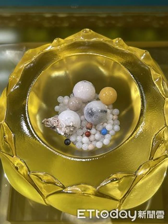 台湾佛光山开山星云大师荼毗圆满后烧出大量舍利子