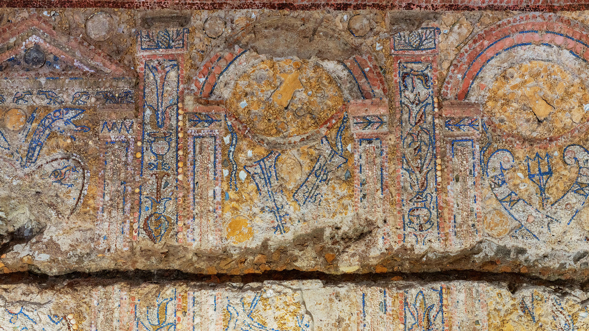 ����������סլ����2300��ǰ������Ƕ��