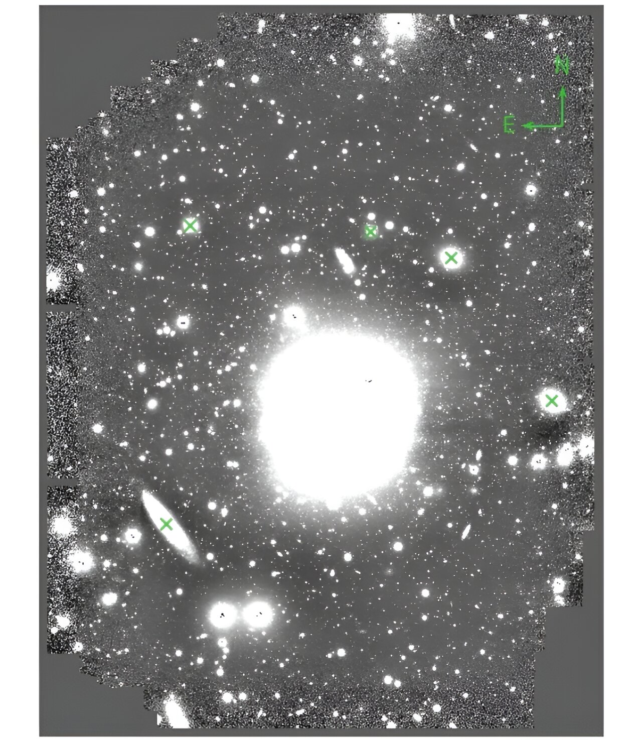 观测发现,NGC 4696星系拥有一个复杂的球状星团系统