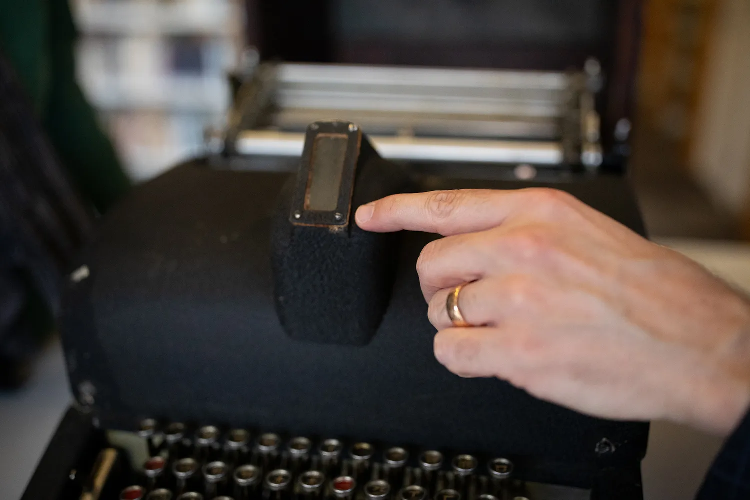 ���游�ĵ��������·����˵�һ̨���Ĵ��ֻ�