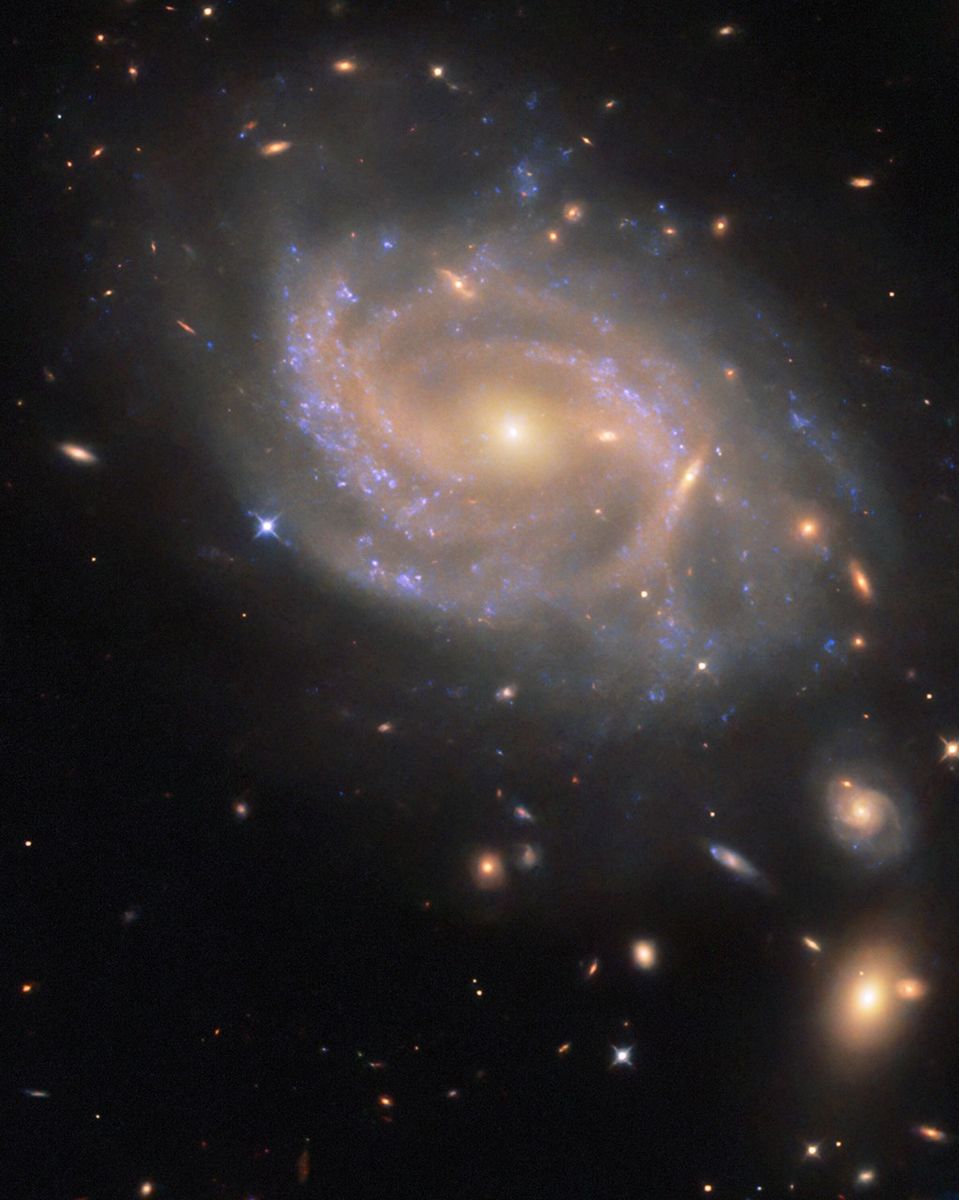 ����̫����Զ������������ϵNGC 3285B