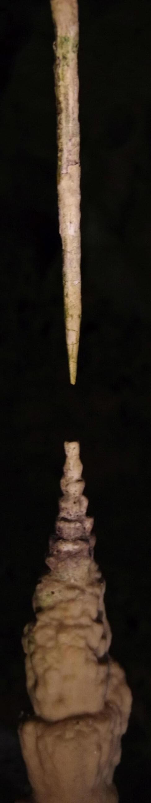 研究首次提供了石笋形状的完整数学描述