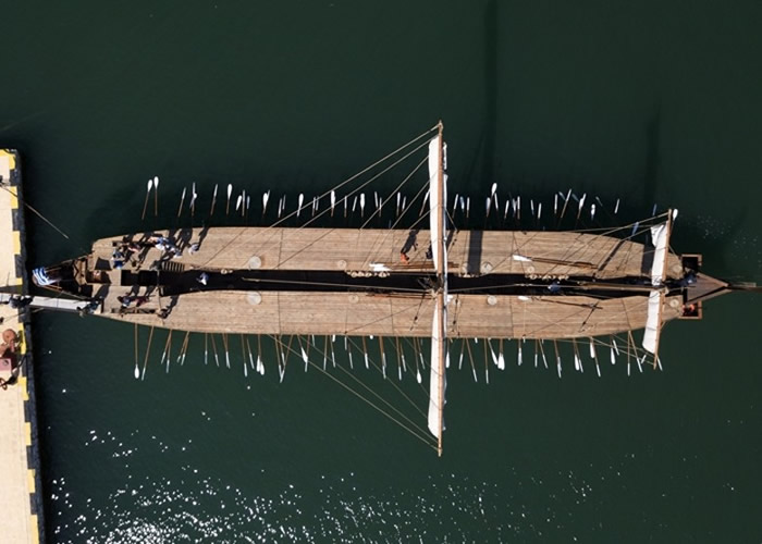 古希腊2500年前木战船奥林匹克号重现170游客划桨推动