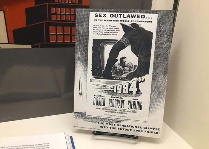 《1984》黑白电影海报亦有展出.